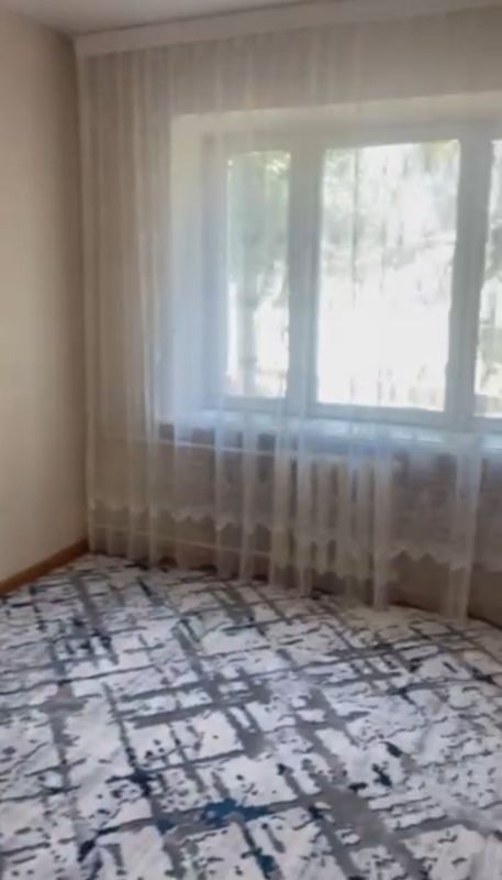 Новза ва Мирзо улугбек метро оралигида 1 хонали Новза ва Мирзо улугбек метро оралигида 1 хонали