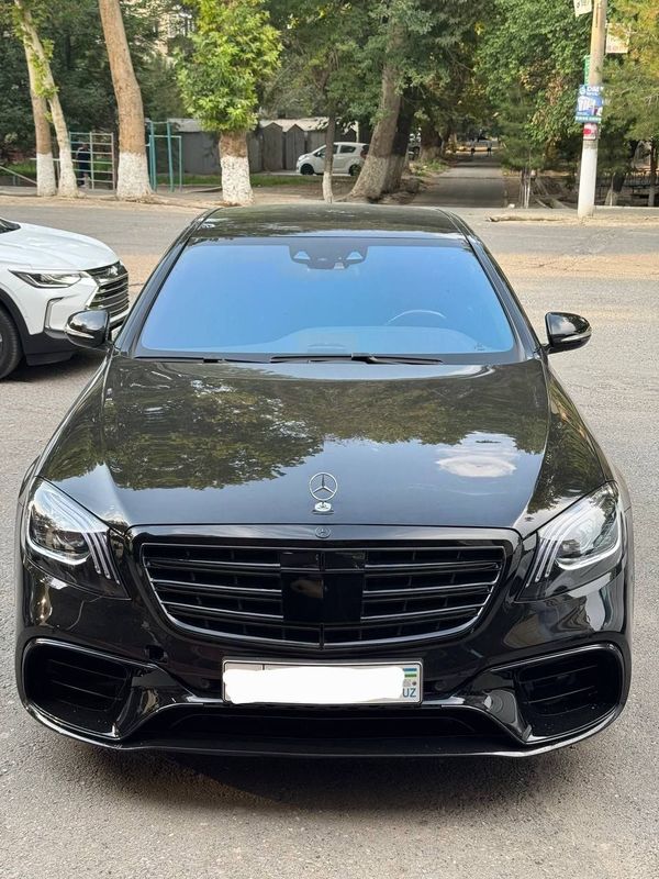 Mercedes w222 s550 4.7 biturbo Mercedes w222 s550 4.7 biturbo