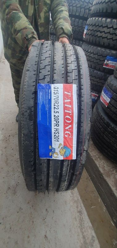 Грузовая шина Taitong 315/70R22.5-20PR узор HS201