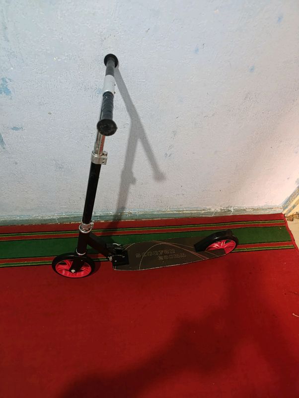 Самокат SCOTER 200mm жуда яхши холатда телефон Самокат SCOTER 200mm жуда яхши холатда телефон