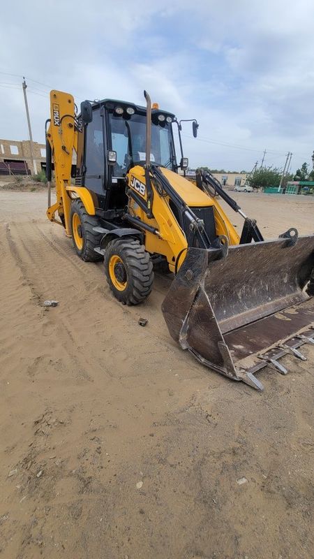 JCB 3DX excavator pogruzchik 2022