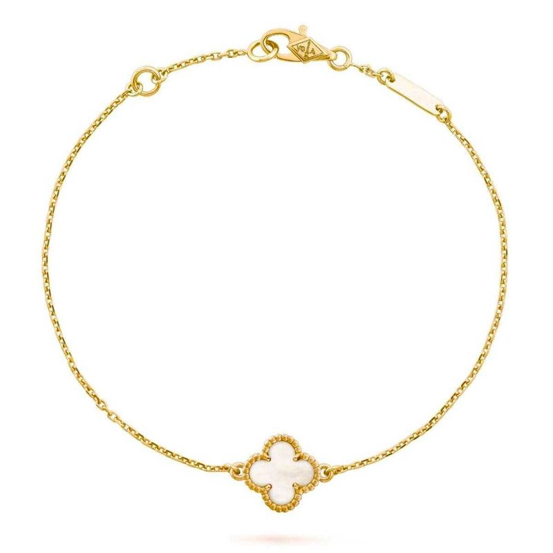 Золотой браслет в стиле Van Cleef & Arpels 750 пробы Золотой браслет в стиле Van Cleef & Arpels 750 пробы