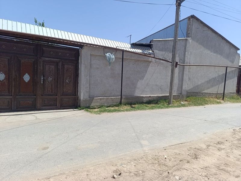 Продаётся дом 2,78 соток, 3 комната, сан узел и кухня