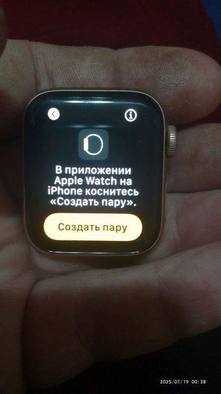 продаю срочно часы Applewatch