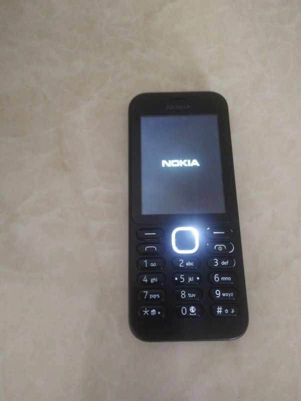 NOKIA 215 Nokia 215 NOKIA 215 Nokia 215