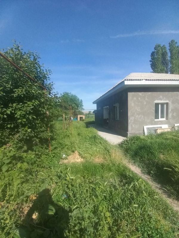 Ховли сотилади срочно Ховли сотилади срочно