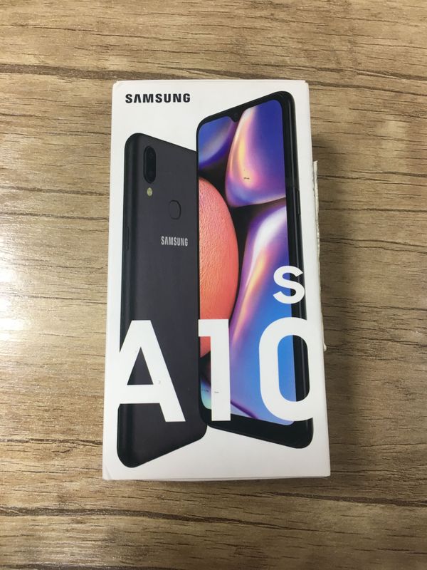 Samsung a 10 s sotiladi srochniy