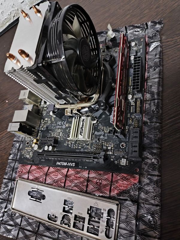 Asrock H470+i5 10400F+16Gb Asrock H470+i5 10400F+16Gb