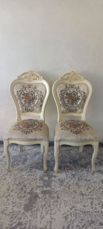 Мехмонхона учун стул Мехмонхона учун стул