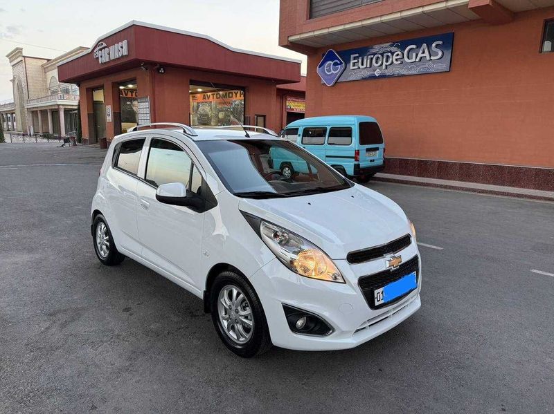 Arendga Spark berilda 2000$ Arendga Spark berilda 2000$