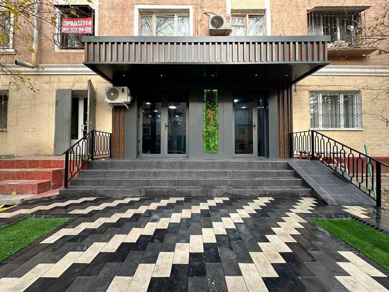 Продаётся нежилое помещение вдоль дороги. Чиланзар 1 квартал Продаётся нежилое помещение вдоль дороги. Чиланзар 1 квартал