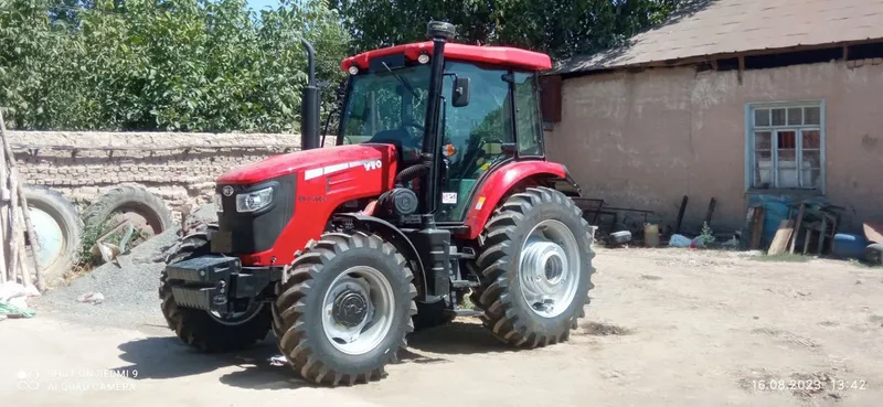 Traktor YTO1054