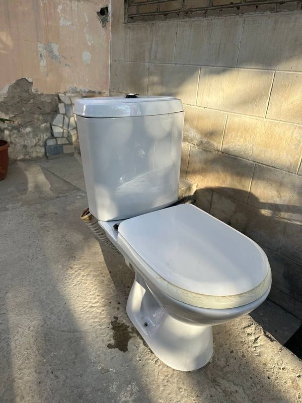 Продам унитаз б/у Продам унитаз б/у