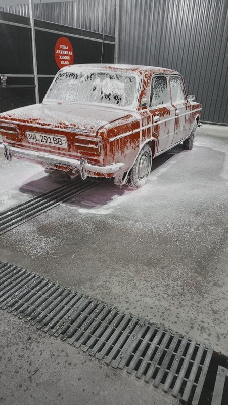 Vaz 2103 sotiladi Vaz 2103 sotiladi