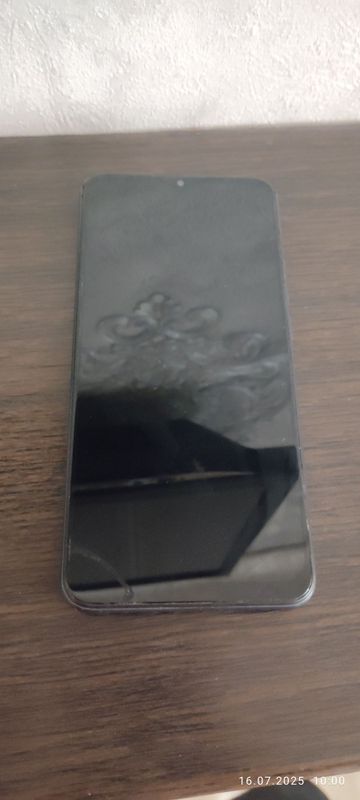 Srochna Redmi 9 telefon sotiladi