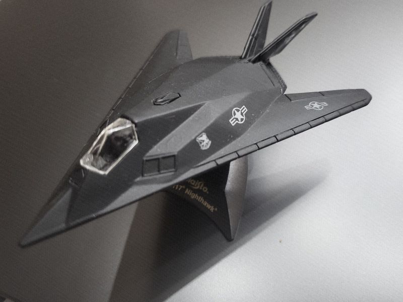 F-117 Модель бомбардировщика-невидимки