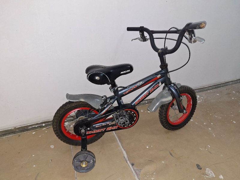 Velosiped va Moshina Sotiladi Velosiped va Moshina Sotiladi
