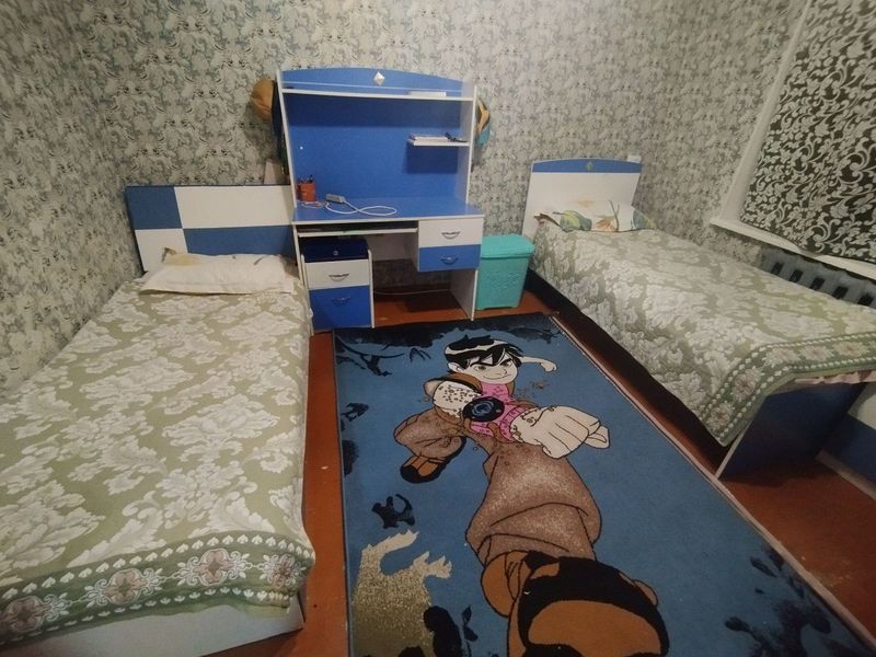 Детский, Подросковые гарнитуры. 2 комплекта. Детский, Подросковые гарнитуры. 2 комплекта.