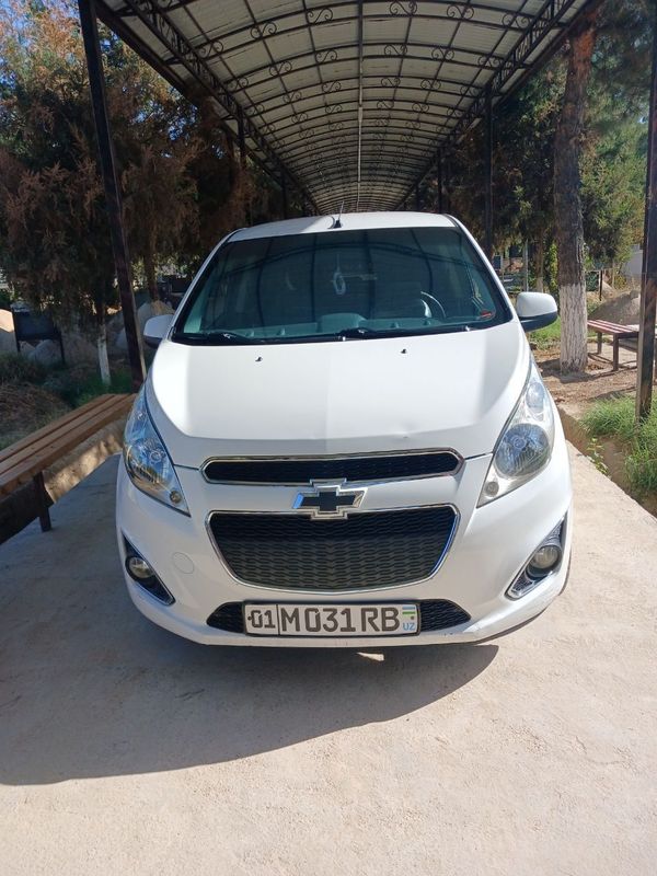 Chevrolet spark 2015