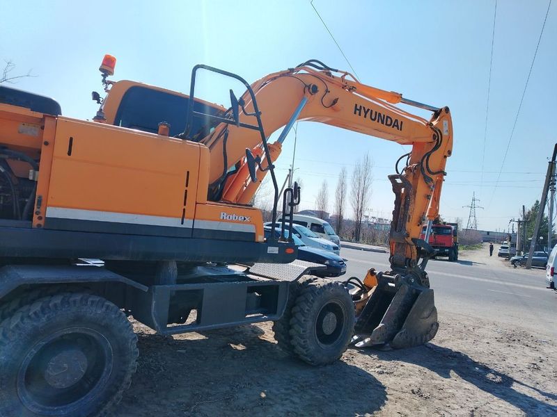 Ekskavatr: Hyundai 140 Ekskavatr: Hyundai 140