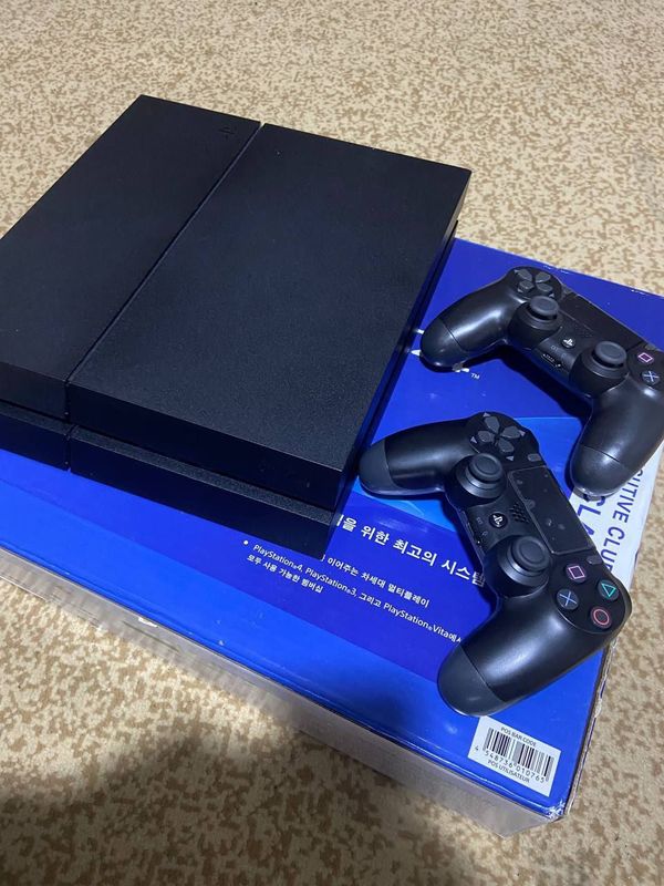Playstation 4 sotiladi Playstation 4 sotiladi