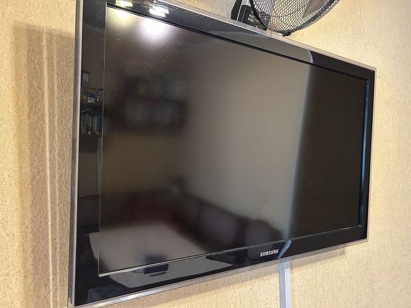 Телевизор Samsung 40’ Телевизор Samsung 40’