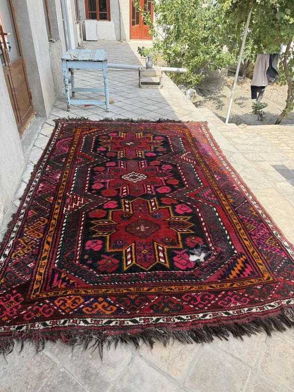 QADIMIY qolin sotiladi