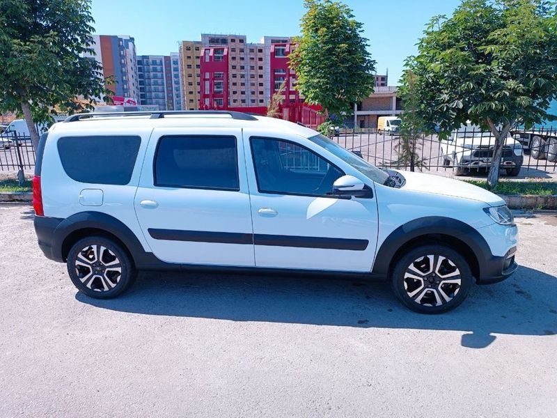 Продаётся Lada Largus cross Продаётся Lada Largus cross