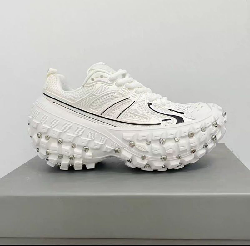 Balenciaga defender Balenciaga defender