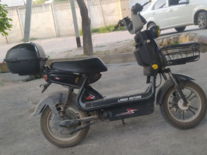 Demansh skuter azgina kamchiliklari bor telfon qilsa tushuntiraman Demansh skuter azgina kamchiliklari bor telfon qilsa tushuntiraman