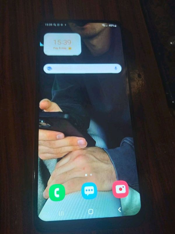 telefon sotiladi nomi a12 aybi bor 1,2ta telefon sotiladi nomi a12 aybi bor 1,2ta