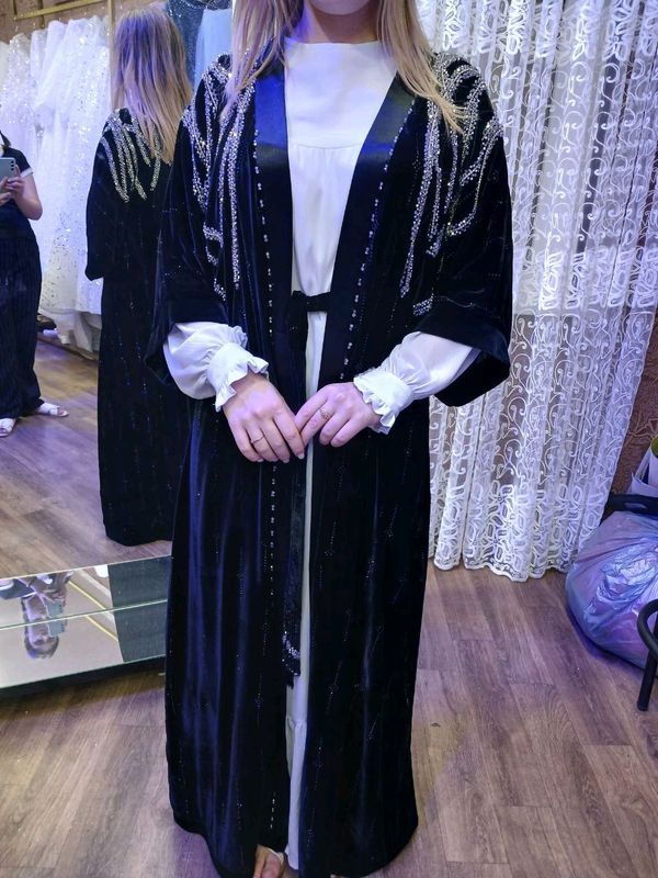 Abaya 1.500ga tiktirilgan 1marta kiyilgan Abaya 1.500ga tiktirilgan 1marta kiyilgan