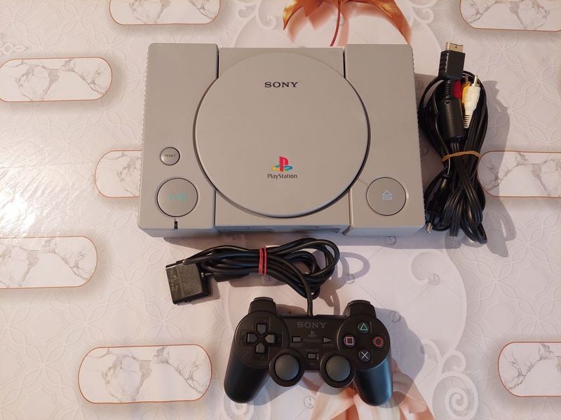 Продам Sony Playstation