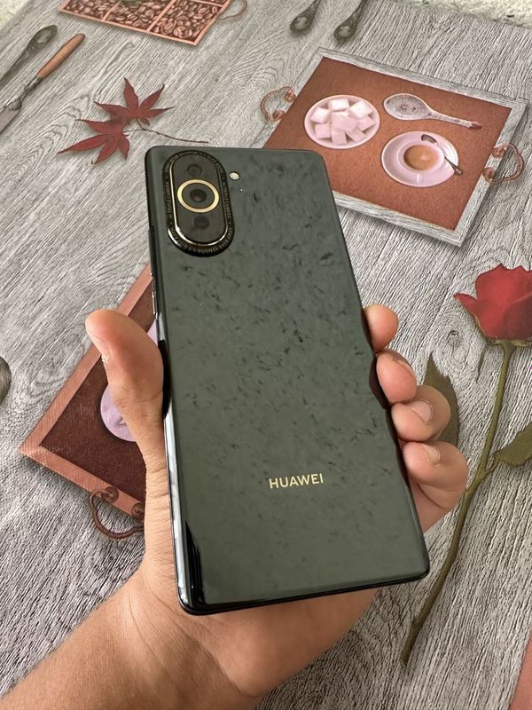Huawei nova 10.