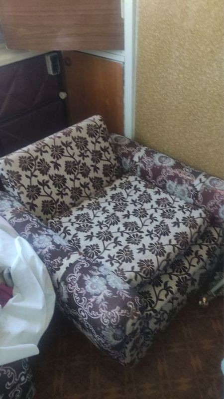 Отдам даром мебель и вещи бесплатно диваны кресло и все по мело Отдам даром мебель и вещи бесплатно диваны кресло и все по мело