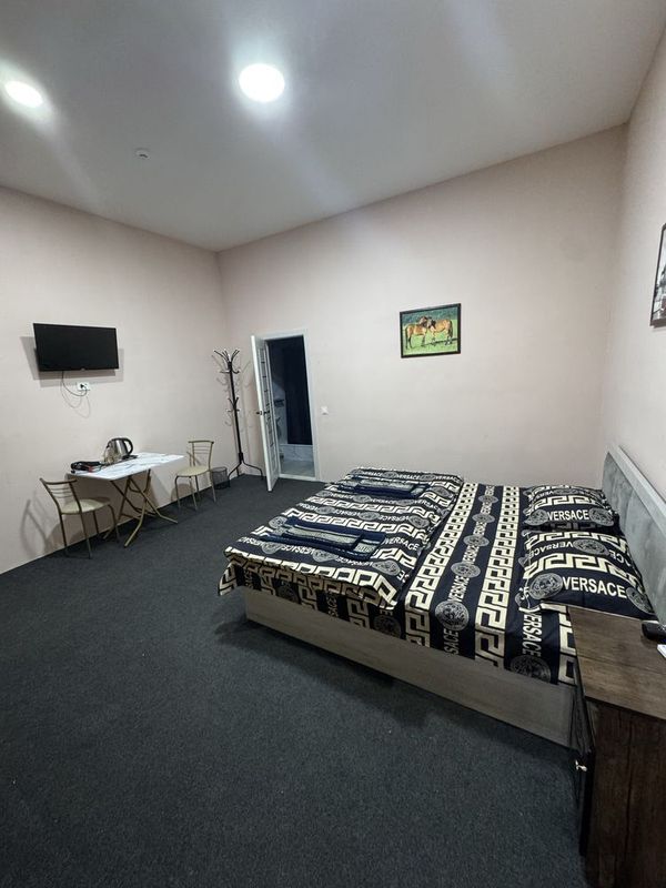 BEZ ZAKS hotel, arzon mehmonhona