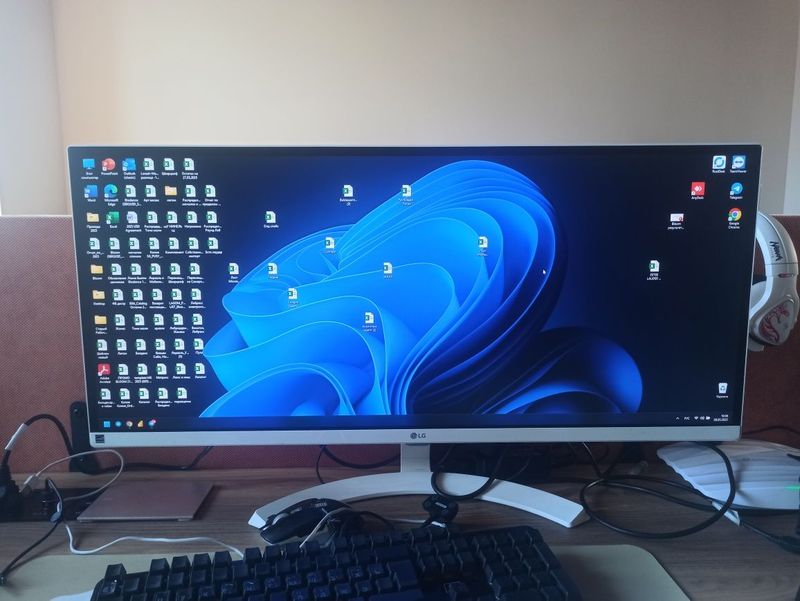 Продам монитор LG 34 дюйма разрешение 2k LG 34" 21:9 UltraWid Продам монитор LG 34 дюйма разрешение 2k LG 34" 21:9 UltraWid