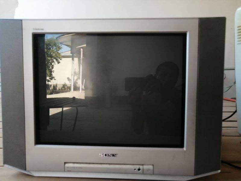 Телевизор Soni trinitron