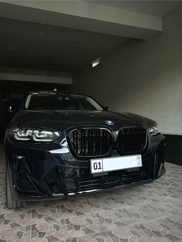 BMW iX3 в идеале, гаражное хранение,