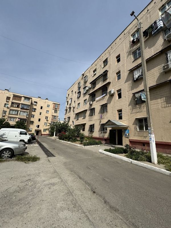 Коратош 4/2/5 средний ремонт бал: 2х6 92 кв.м ор: 324-мактаб Чорсу Коратош 4/2/5 средний ремонт бал: 2х6 92 кв.м ор: 324-мактаб Чорсу