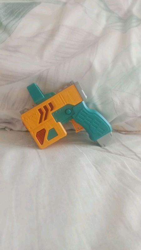 Plastik li pistolet Plastik li pistolet