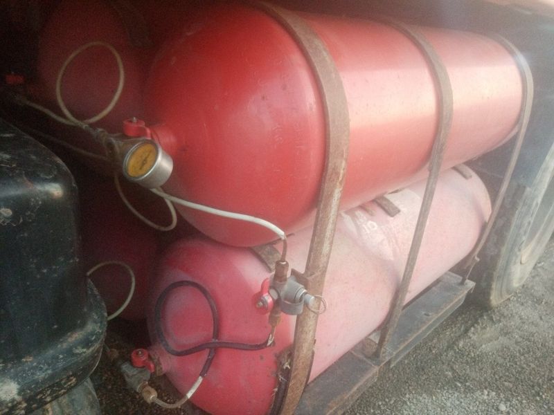 Gaz balon kamplekt sotiladi