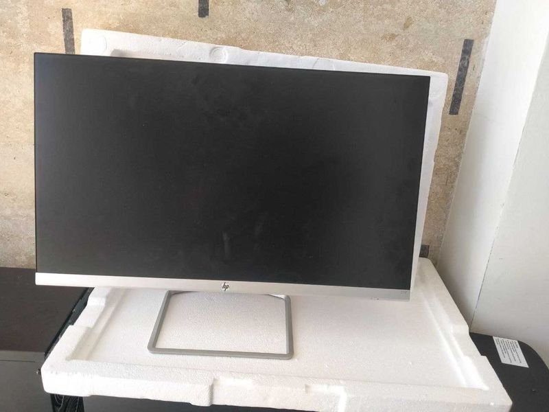 HP 27dum monitor HP 27dum monitor