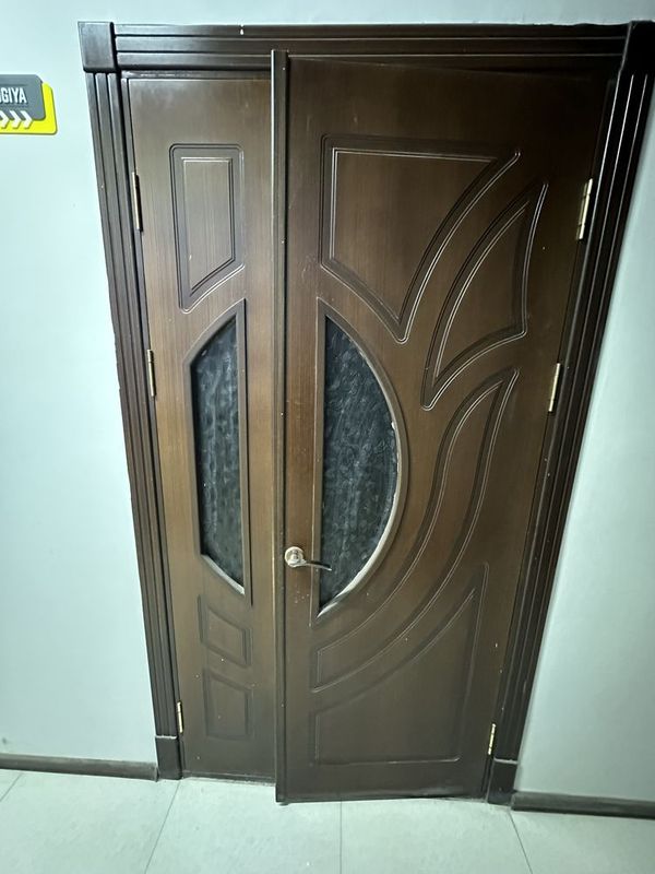 Eshik ishlatilgan sotiladi Eshik ishlatilgan sotiladi