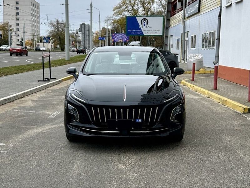 Hongqi EQM5 500км без пробег