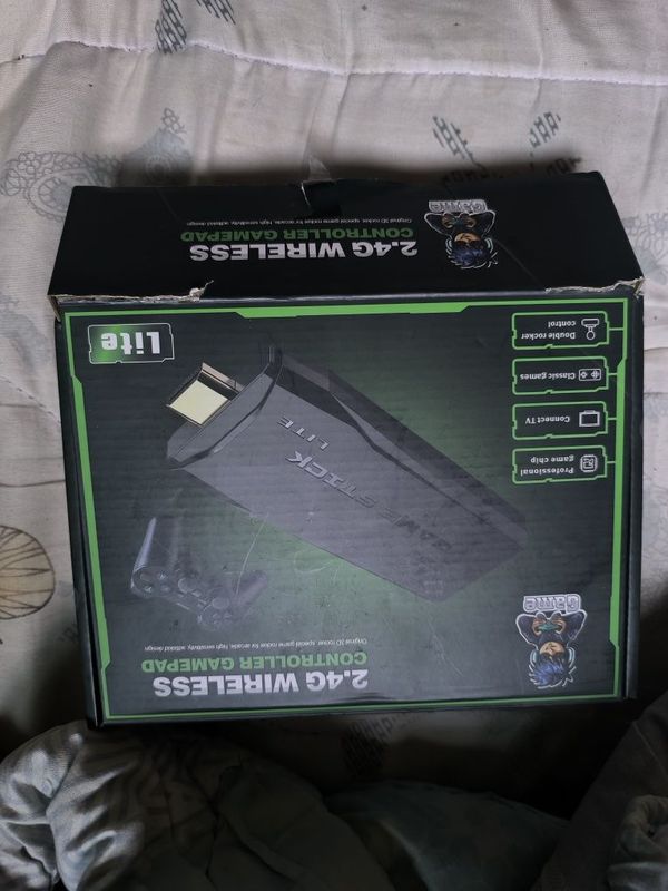 Продам игровую приставку 64 гб
