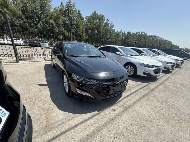 Malibu XL Full 2023 год 17900 km Malibu XL Full 2023 год 17900 km