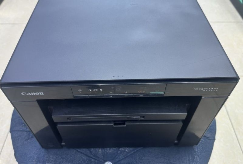 3v1 Printer Canon MF 211 3v1 Printer Canon MF 211