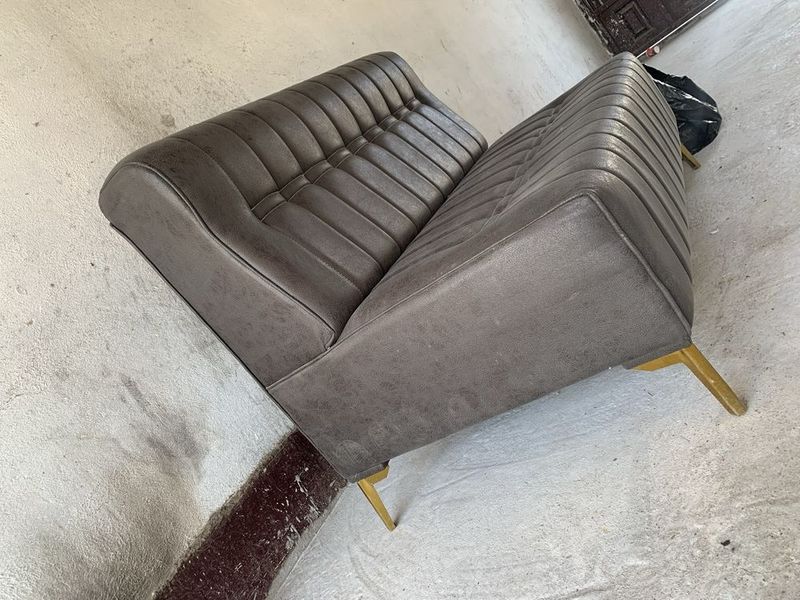 Mebel kafe restarandlar uchun yangi turibdi 8 ta bor sifati alo