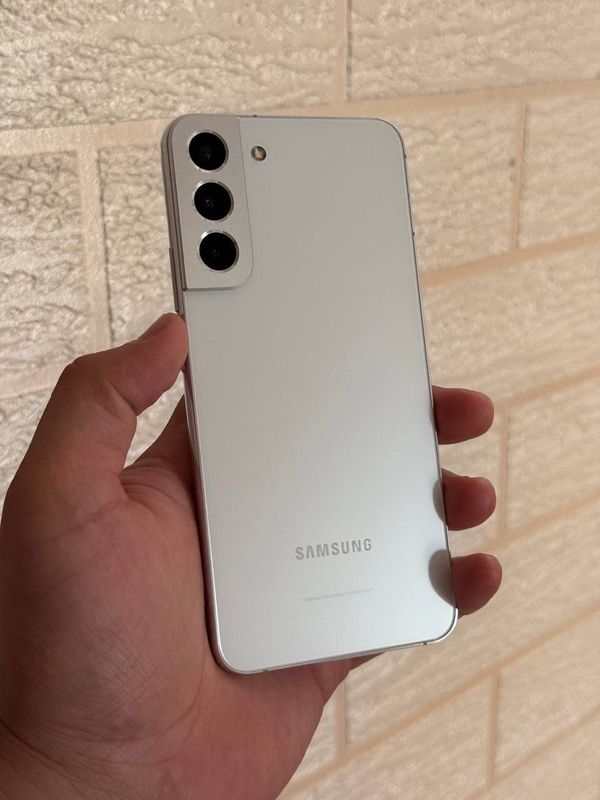 Samsung galaxy s22 plus 5G 8/256GB Samsung galaxy s22 plus 5G 8/256GB